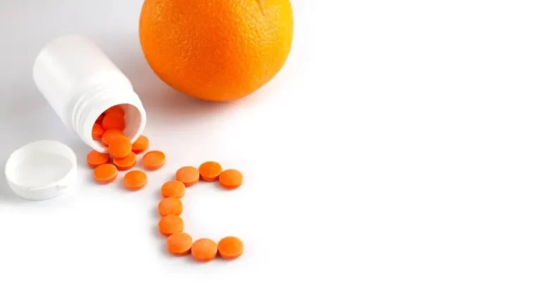 Can I Take Vitamin C at Night? A Possible Danger