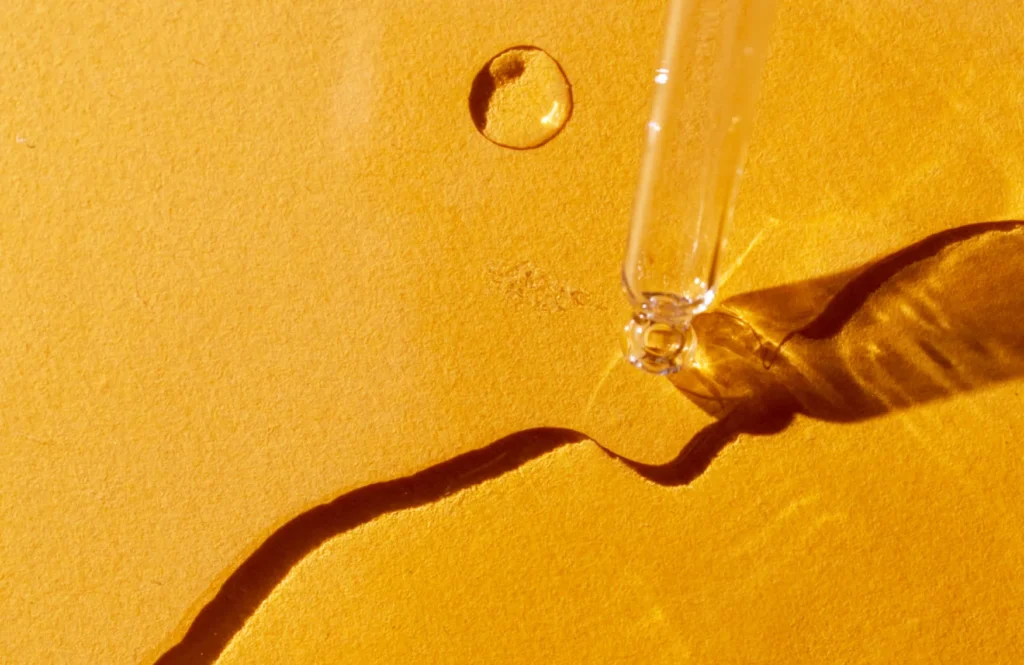 How to Use Vitamin C and Hyaluronic Acid Together